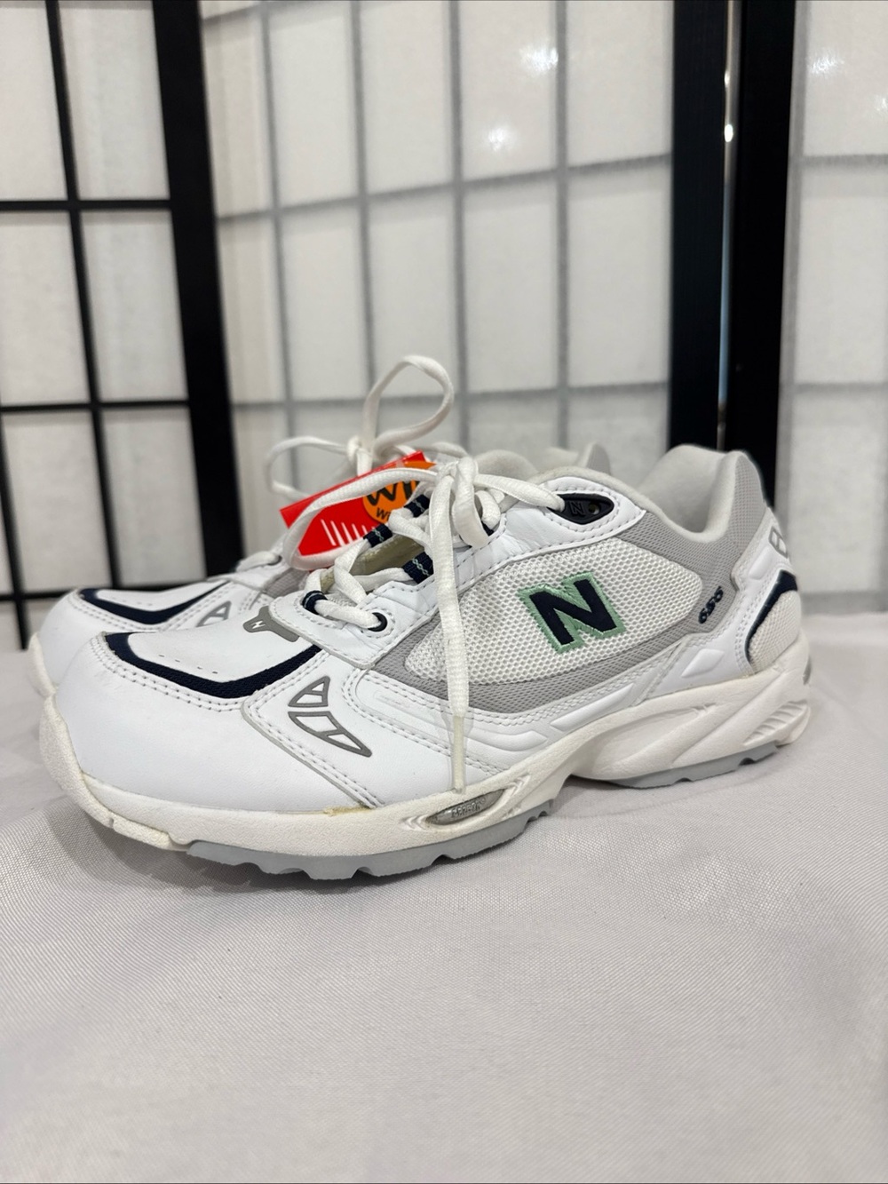 New Balance 656 Women’s Dad Sneakers White Navy Gray Size 8.5 D Wide